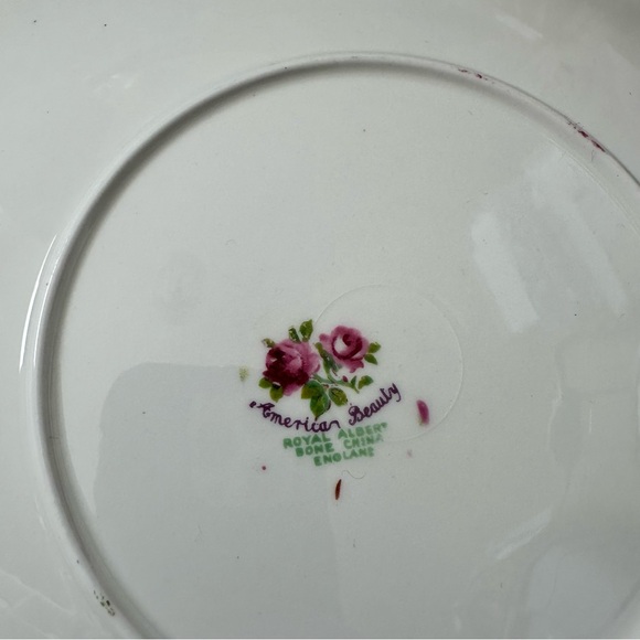 Vintage Royal Albert Plate - American Beauty - Picture 7 of 7